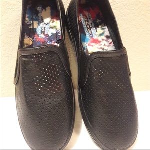 Black slip on sz.9 run bigger 9,5. TRADE WELCOME👋